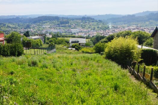 Se vende finca urbana en Betanzos