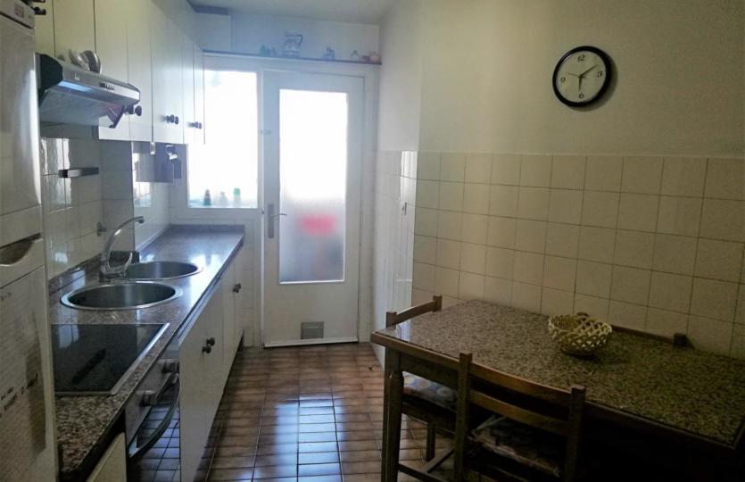 En venta piso en Avda. Arteixo