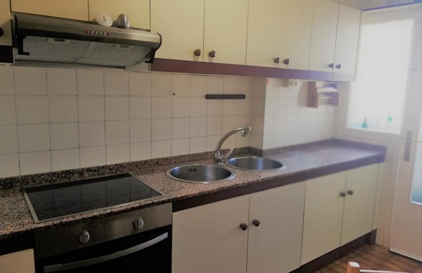 En venta piso en Avda. Arteixo