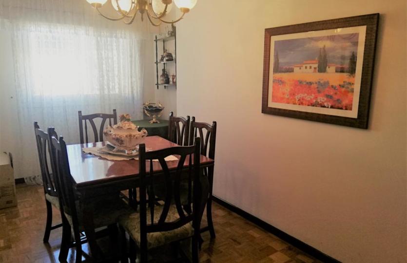 En venta piso en Avda. Arteixo