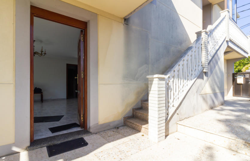 En Mera, se vende casa