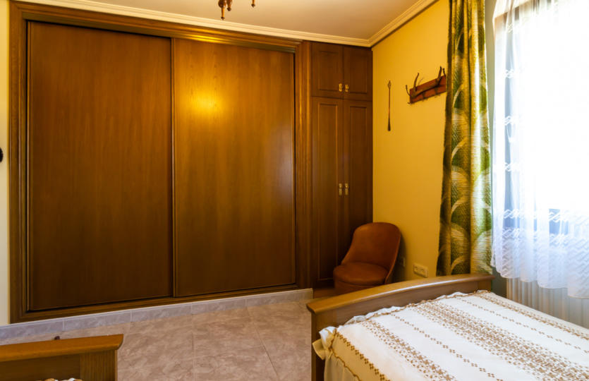 En Mera, se vende casa