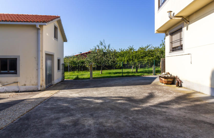 En Mera, se vende casa