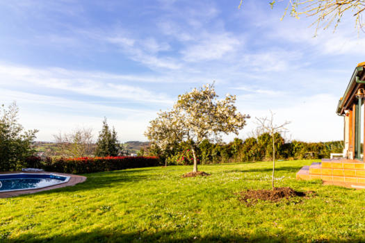 VENDIDO – En venta casa y bungalow en Abegondo