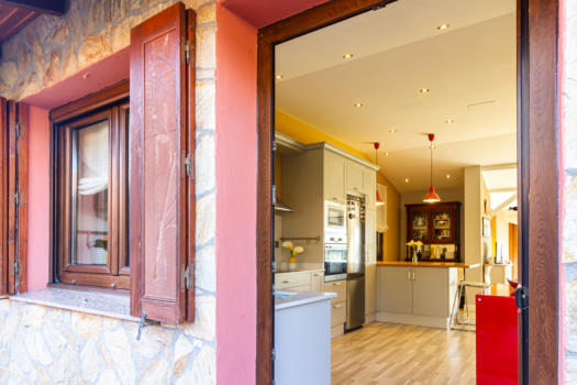 VENDIDO – En venta casa y bungalow en Abegondo