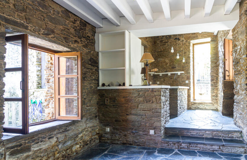 Se vende casa de piedra