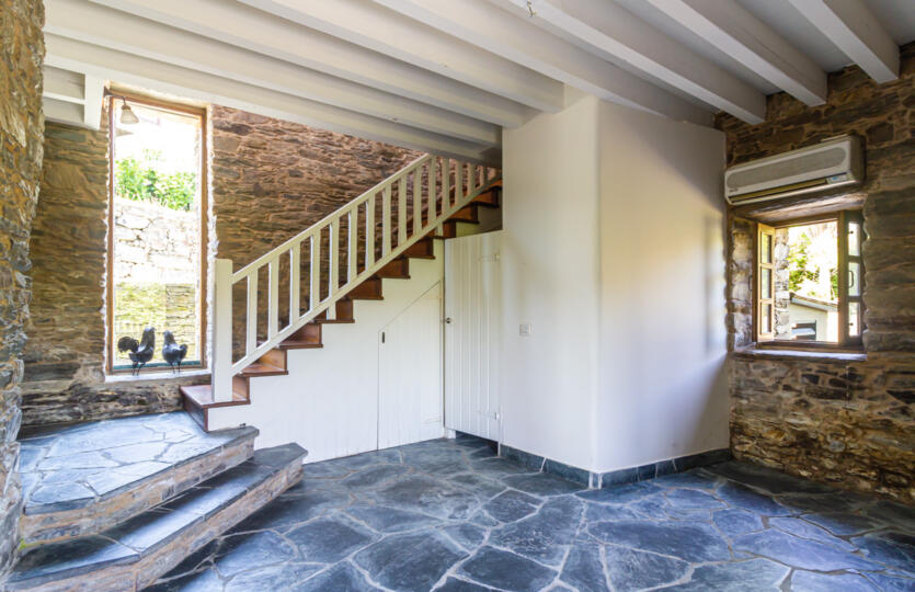 Se vende casa de piedra