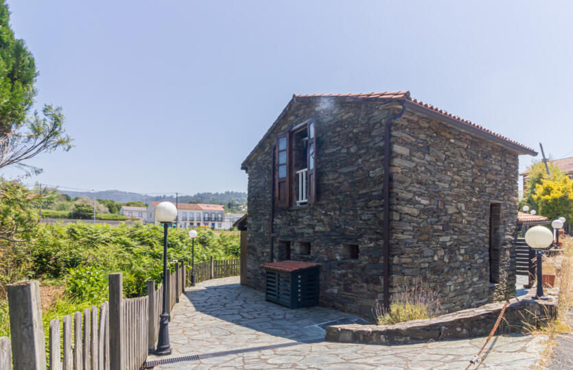 Se vende casa de piedra