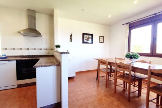 VENDIDO – En la costa, se vende casa con vistas