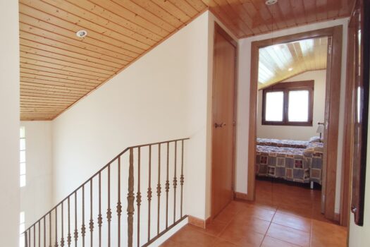 VENDIDO – En la costa, se vende casa con vistas