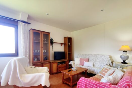 VENDIDO – En la costa, se vende casa con vistas