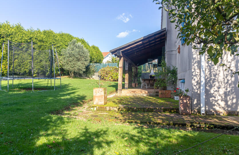 Se vende casa en Bergondo