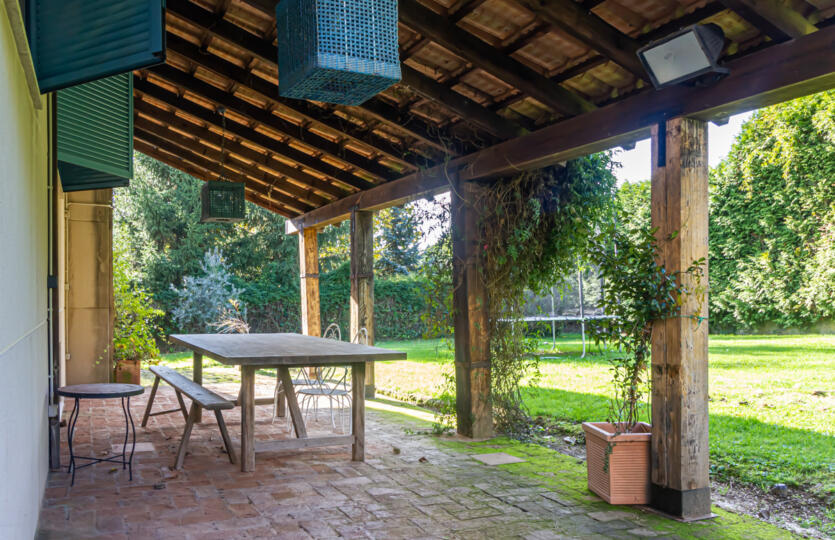 Se vende casa en Bergondo