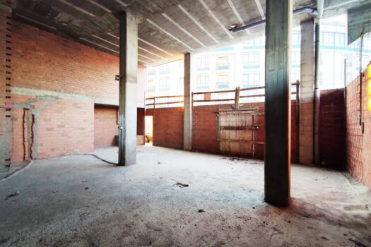 En Betanzos, local comercial en venta