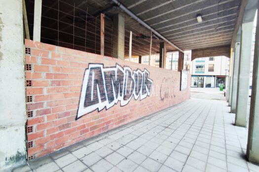 En Betanzos, local comercial en venta