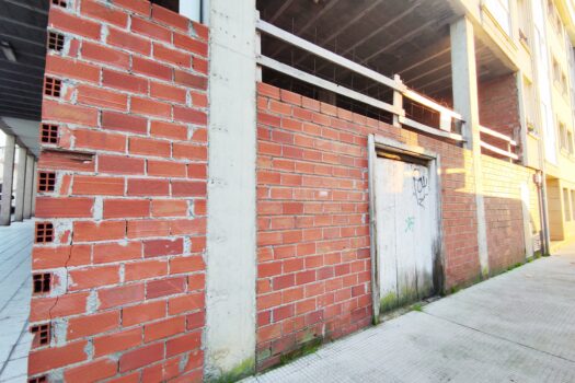 En Betanzos, local comercial en venta