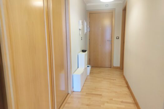 VENDIDO – Se vende exclusivo piso con piscina y vistas al mar