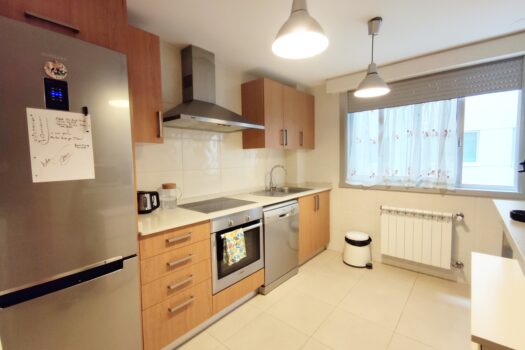 VENDIDO – Se vende exclusivo piso con piscina y vistas al mar