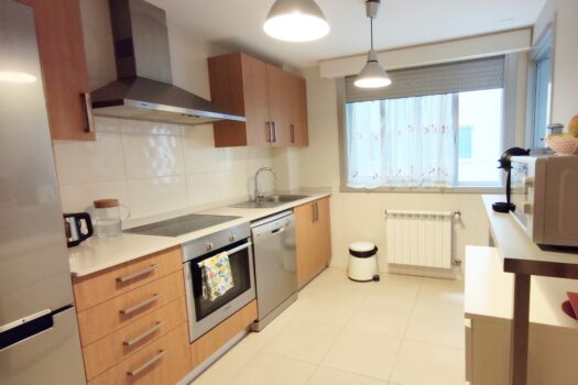 VENDIDO – Se vende exclusivo piso con piscina y vistas al mar