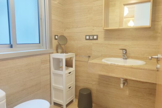 VENDIDO – Se vende exclusivo piso con piscina y vistas al mar