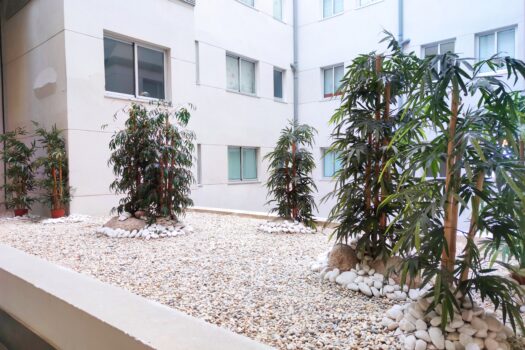 VENDIDO – Se vende exclusivo piso con piscina y vistas al mar