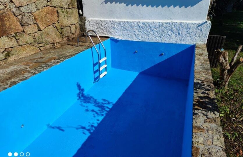 En venta casa de piedra con bodega