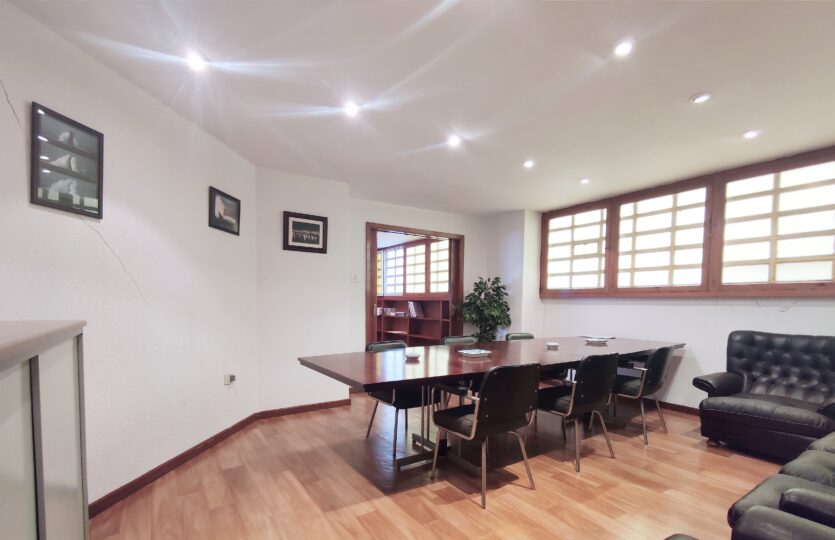 En venta céntrica entreplanta de oficinas