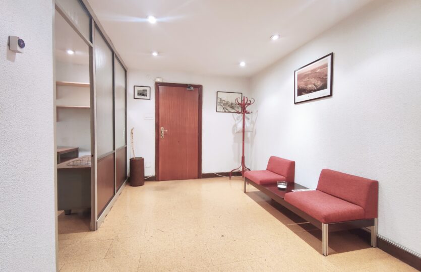 En venta céntrica entreplanta de oficinas