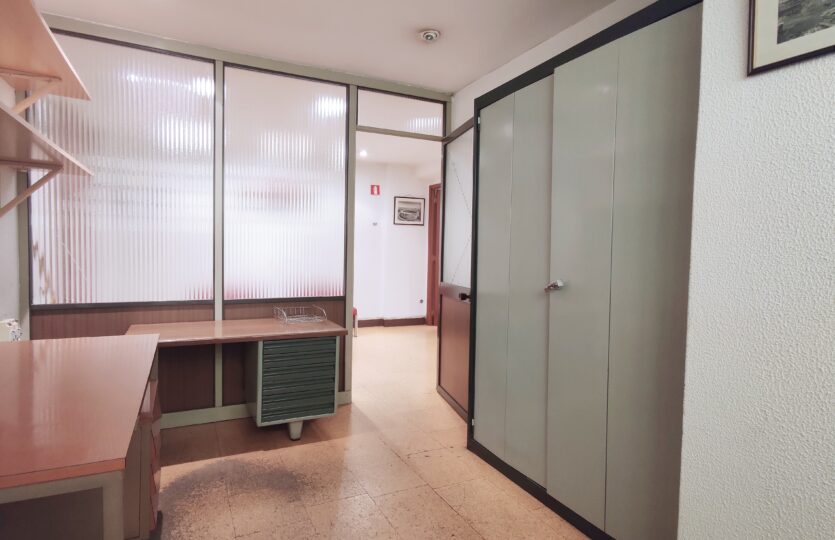 En venta céntrica entreplanta de oficinas