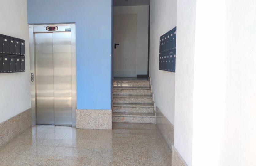 Se vende piso en Ares