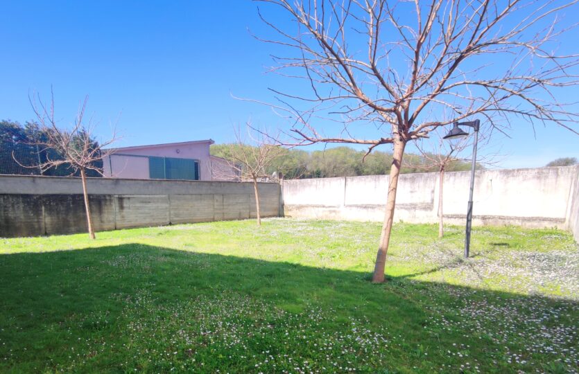 Se vende piso en Ares