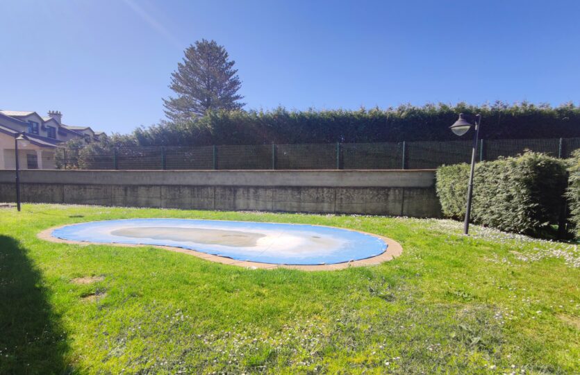 Se vende piso en Ares