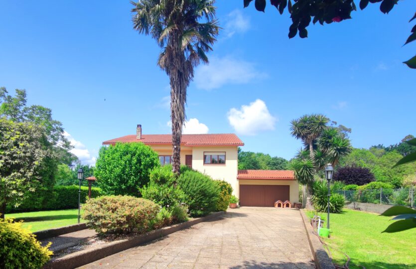 Se vende casa en Cecebre