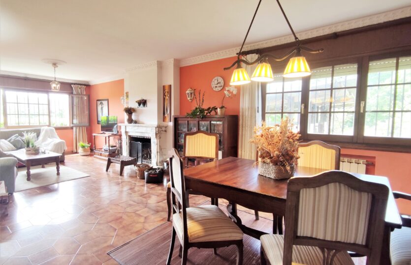 Se vende casa en Cecebre