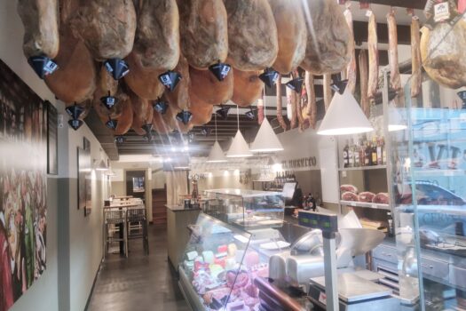 VENDIDO-Local comercial en venta en la Plaza de España en A Coruña