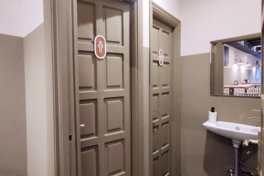 VENDIDO-Local comercial en venta en la Plaza de España en A Coruña