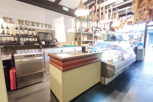 VENDIDO-Local comercial en venta en la Plaza de España en A Coruña