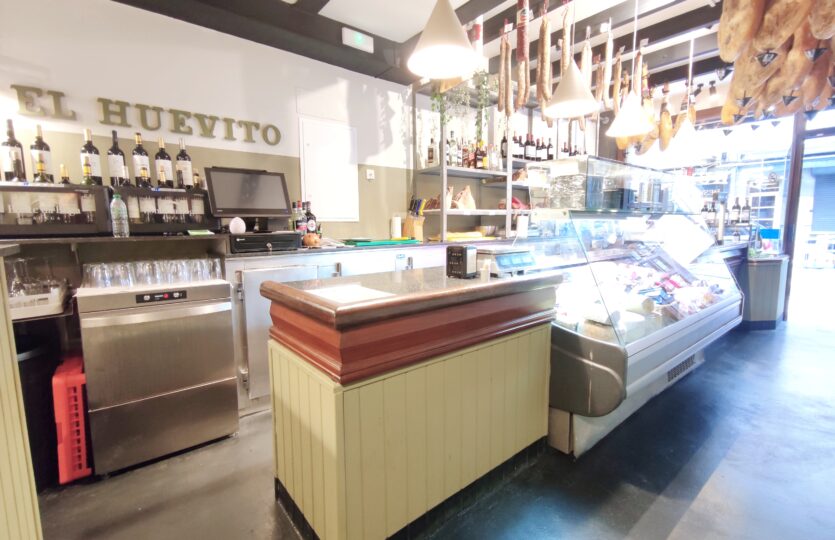 En venta local comercial en calle San Juan