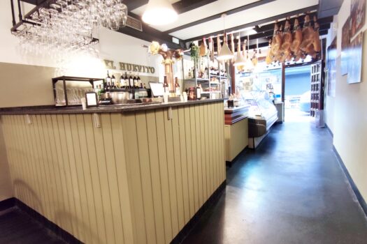 VENDIDO-Local comercial en venta en la Plaza de España en A Coruña