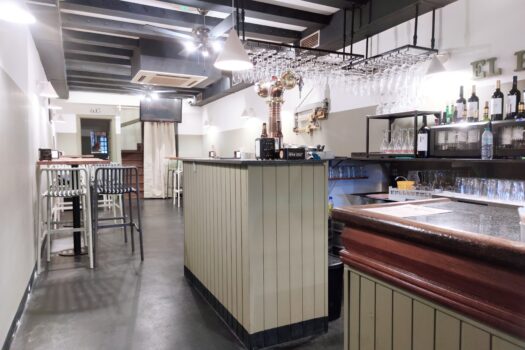 VENDIDO-Local comercial en venta en la Plaza de España en A Coruña