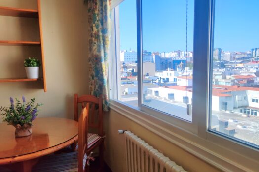 VENDIDO. En venta soleado piso céntrico