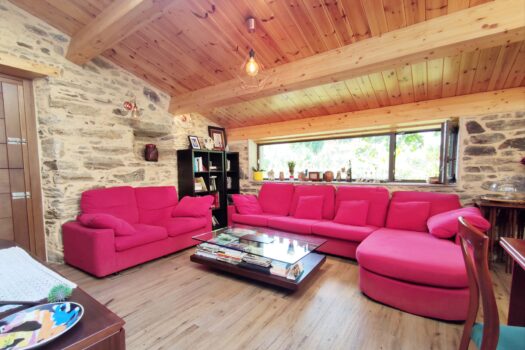 En venta casa de piedra rehabilitada