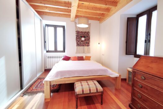 En venta casa de piedra rehabilitada