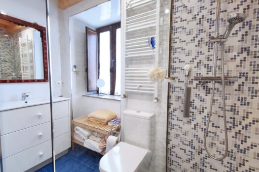 En venta casa de piedra rehabilitada