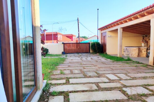En venta casa de piedra rehabilitada