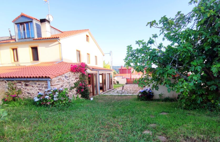 Se vende casa al lado de la playa