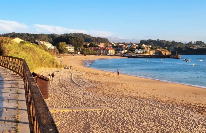 Se vende casa al lado de la playa
