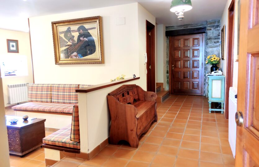 En venta casa de piedra con piscina