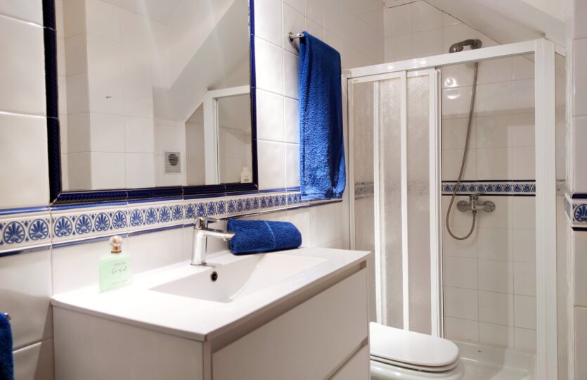En venta casa de piedra con piscina