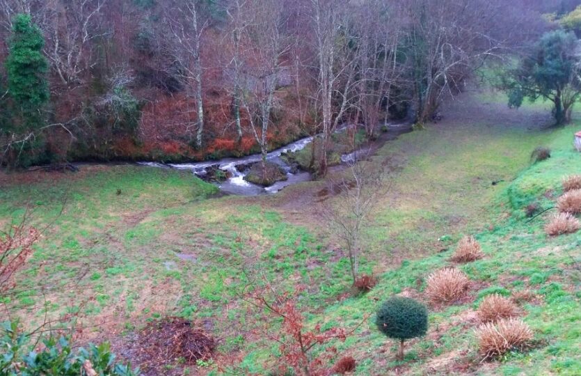 En venta casa de piedra con piscina
